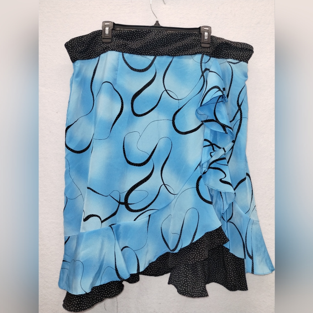Size 3X side ruffled assymetrical flamenco skirt!